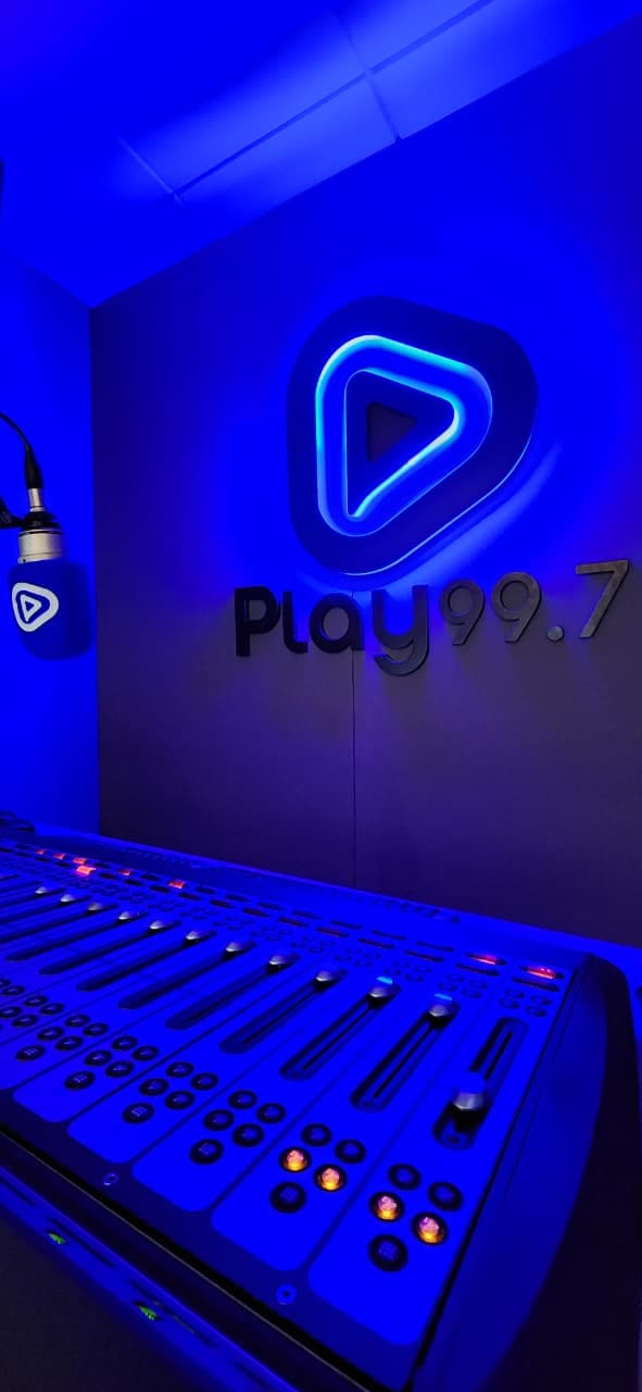 Estúdio da Rádio Play FM 99.7